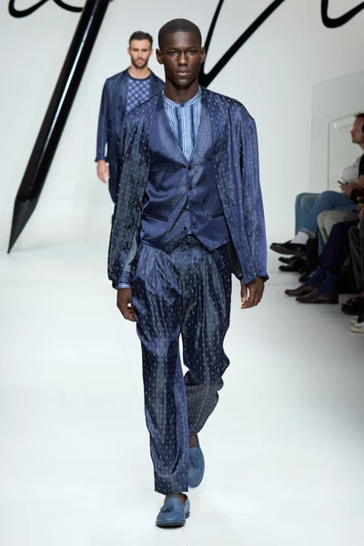 Look 48